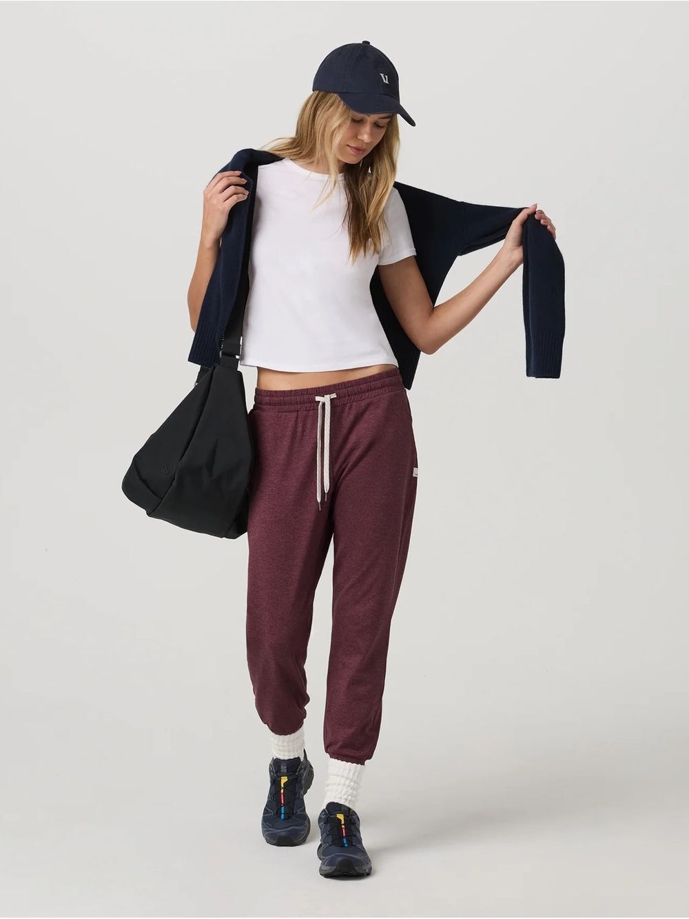 Vuori Women's Performance Jogger Pants Small Burgundy Red Cropped - Picture 3 of 11